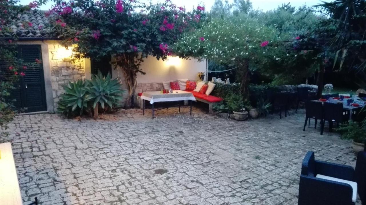 Oasi Di Campagna Hotel Modica Luaran gambar