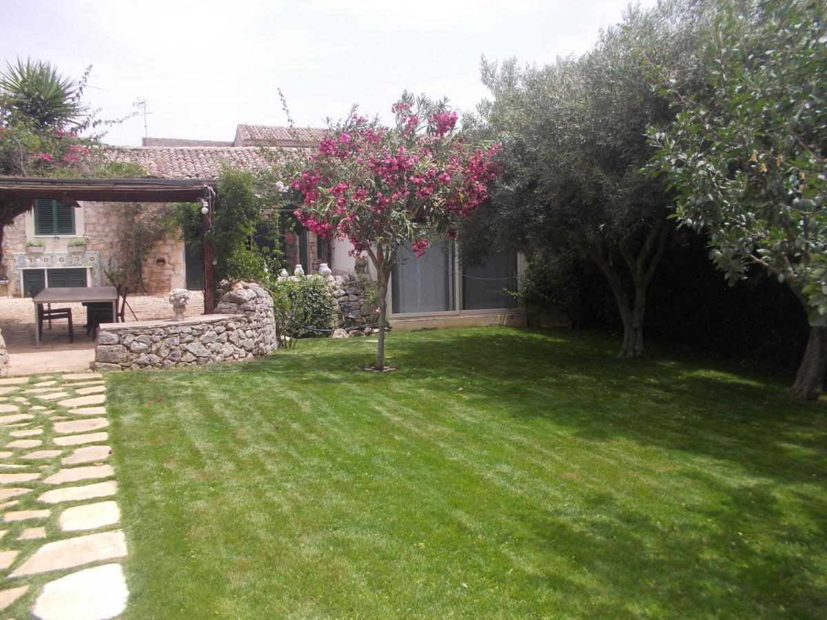 Oasi Di Campagna Hotel Modica Luaran gambar